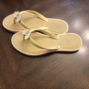 Women’s size 6 sandals/flip flops